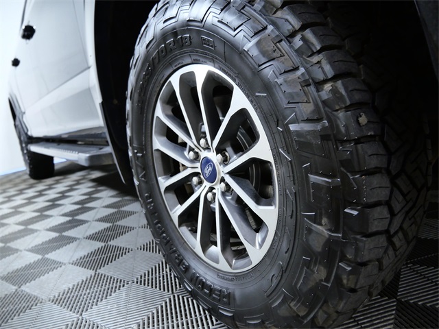 2020 Ford F-150 XLT photo 2