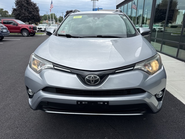 2017 Toyota RAV4 XLE photo 7