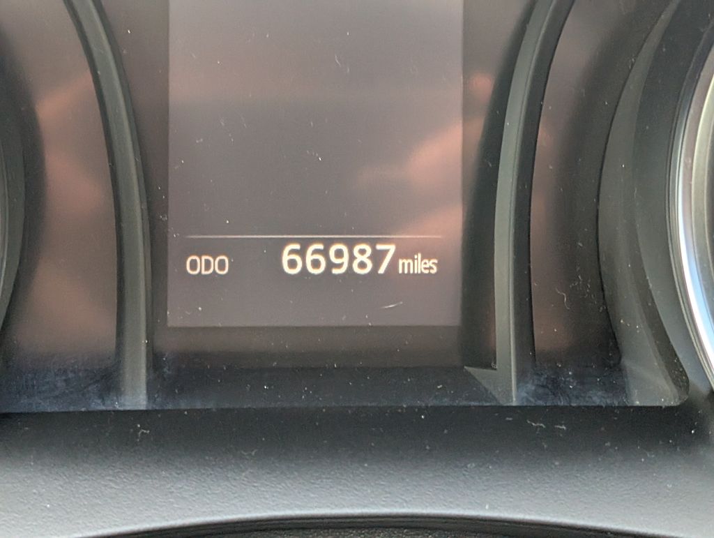 2018 Toyota Camry SE XLE photo 13
