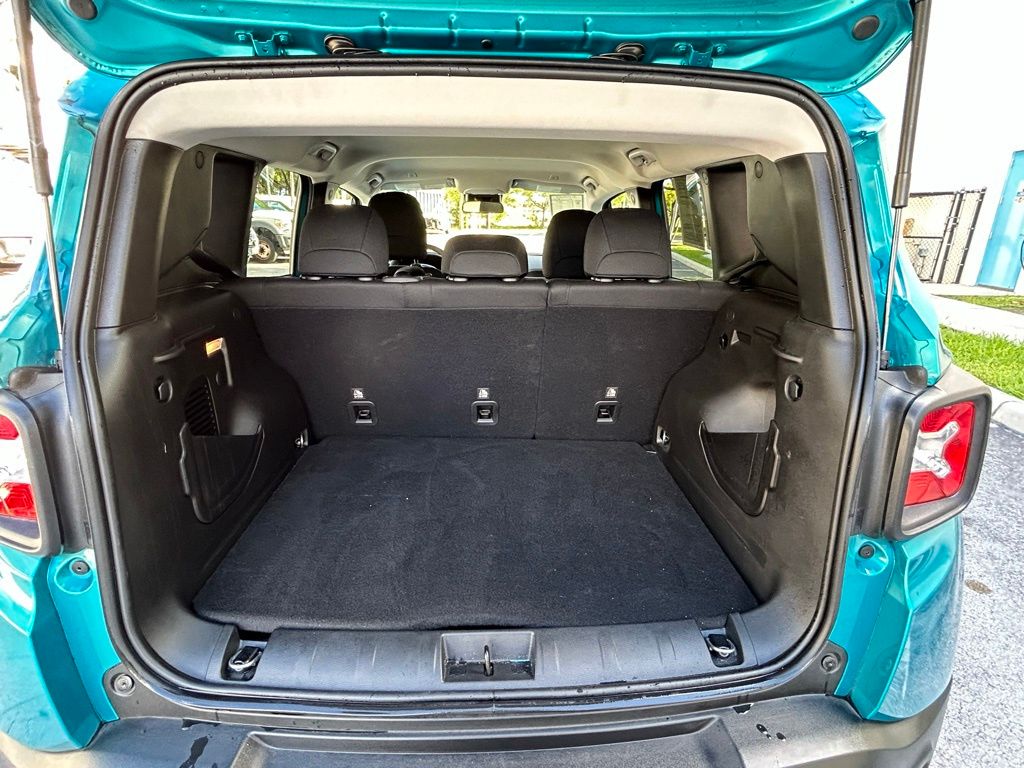 2021 Jeep Renegade Latitude photo 39