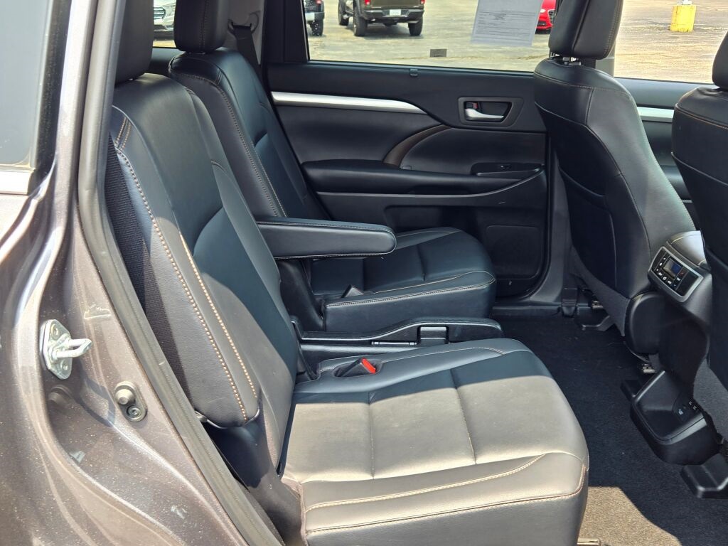 2019 Toyota Highlander XLE photo 9