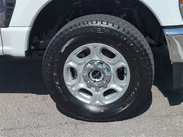 2025 Ford F-250 XLT photo 10