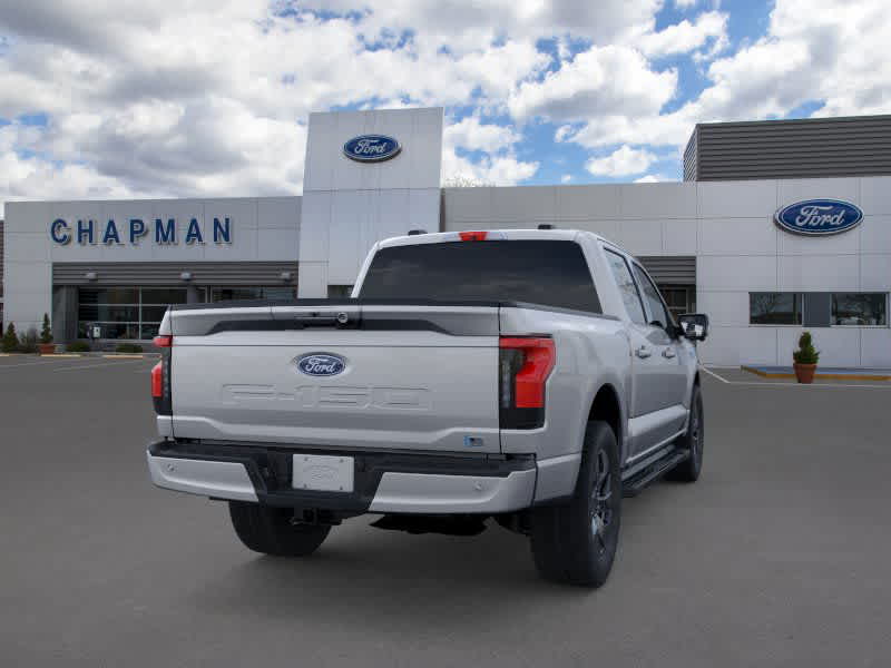 2025 Ford F-150 Lightning photo 8
