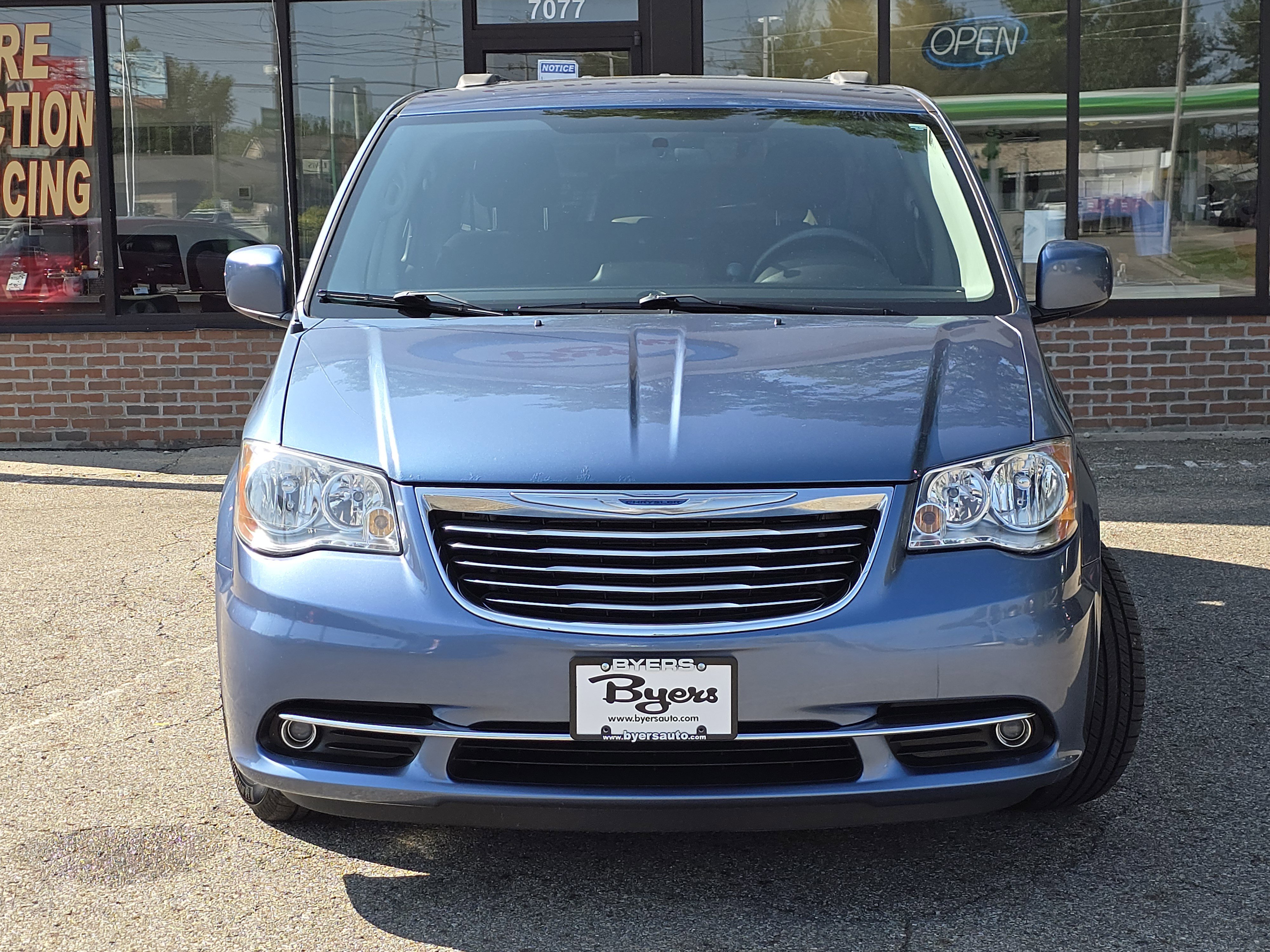 Used 2011 Chrysler Town & Country Touring with VIN 2A4RR5DG6BR775603 for sale in Whitehall, OH