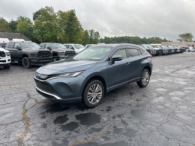 2021 Toyota Venza XLE photo 3