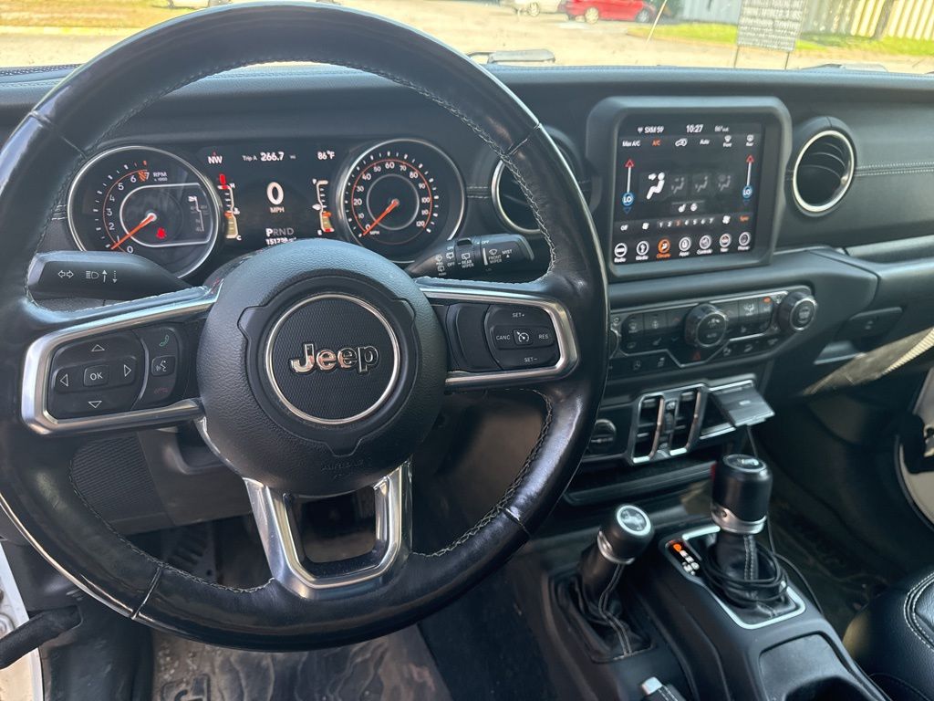 2018 Jeep Wrangler Unlimited Sahara photo 3