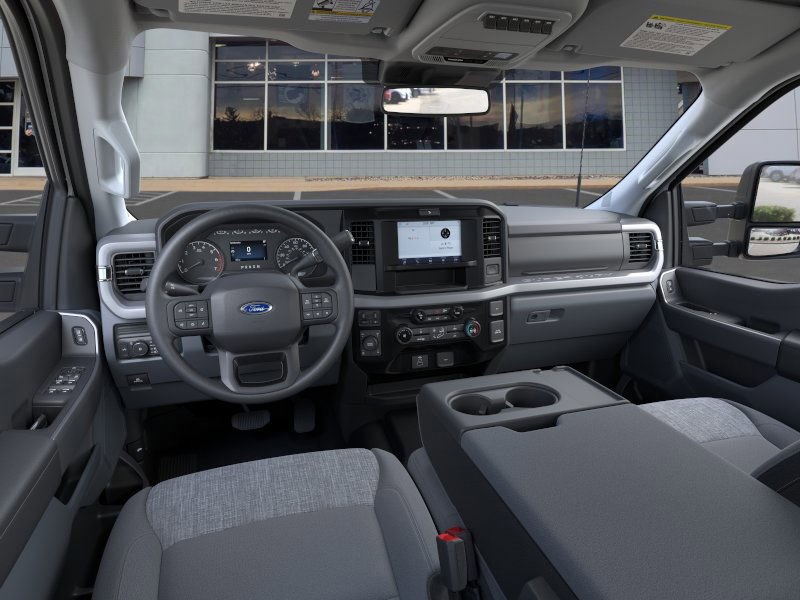 2025 Ford F-350 XLT photo 9