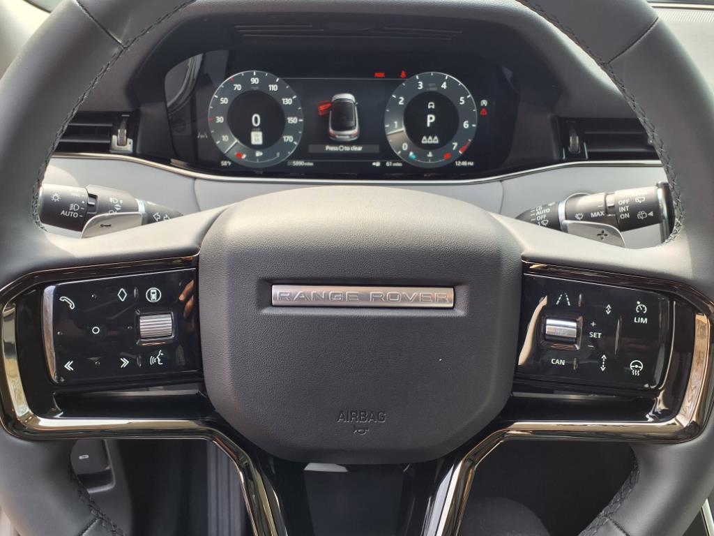 2025 Land Rover Range Rover Evoque S photo 11