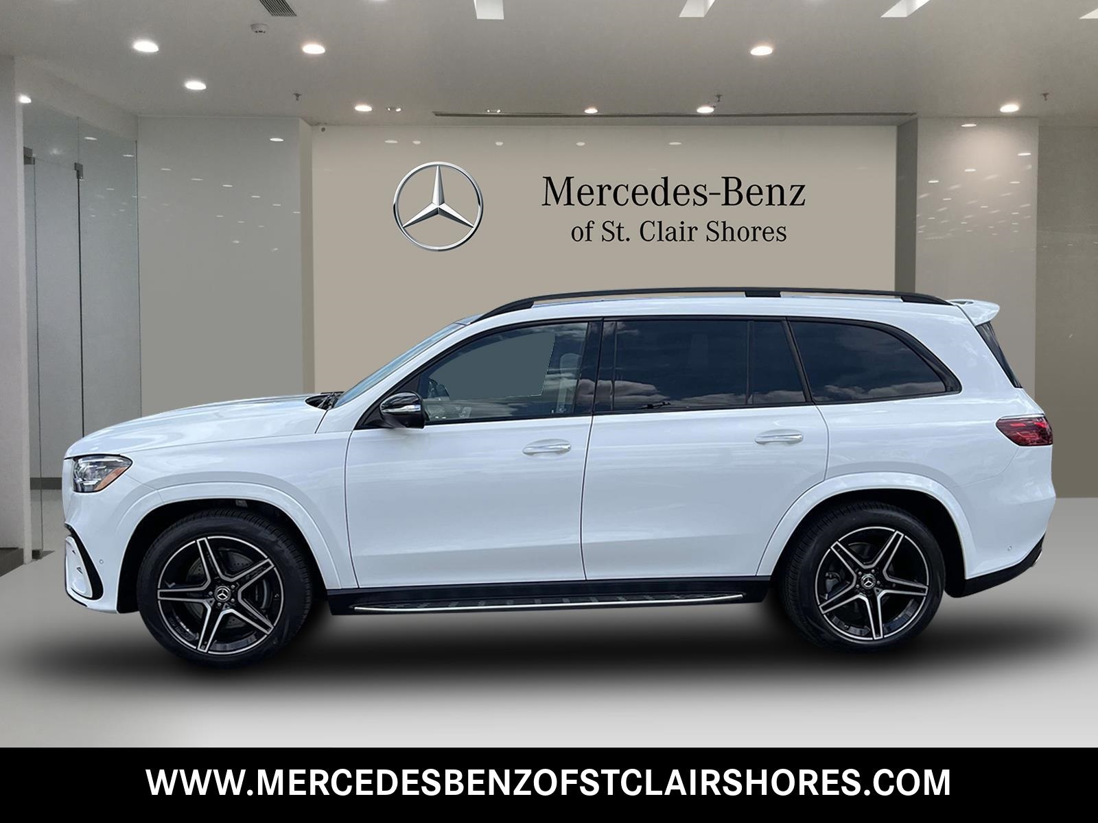 2025 Mercedes Benz GLS 450 4MATIC photo 2