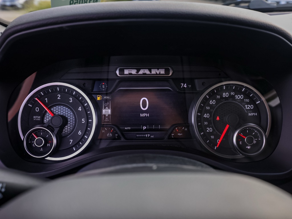 New 2026 Diamond Black Crystal Pearl-Coat Exterior Paint RAM Big Horn/Lone Star image 26