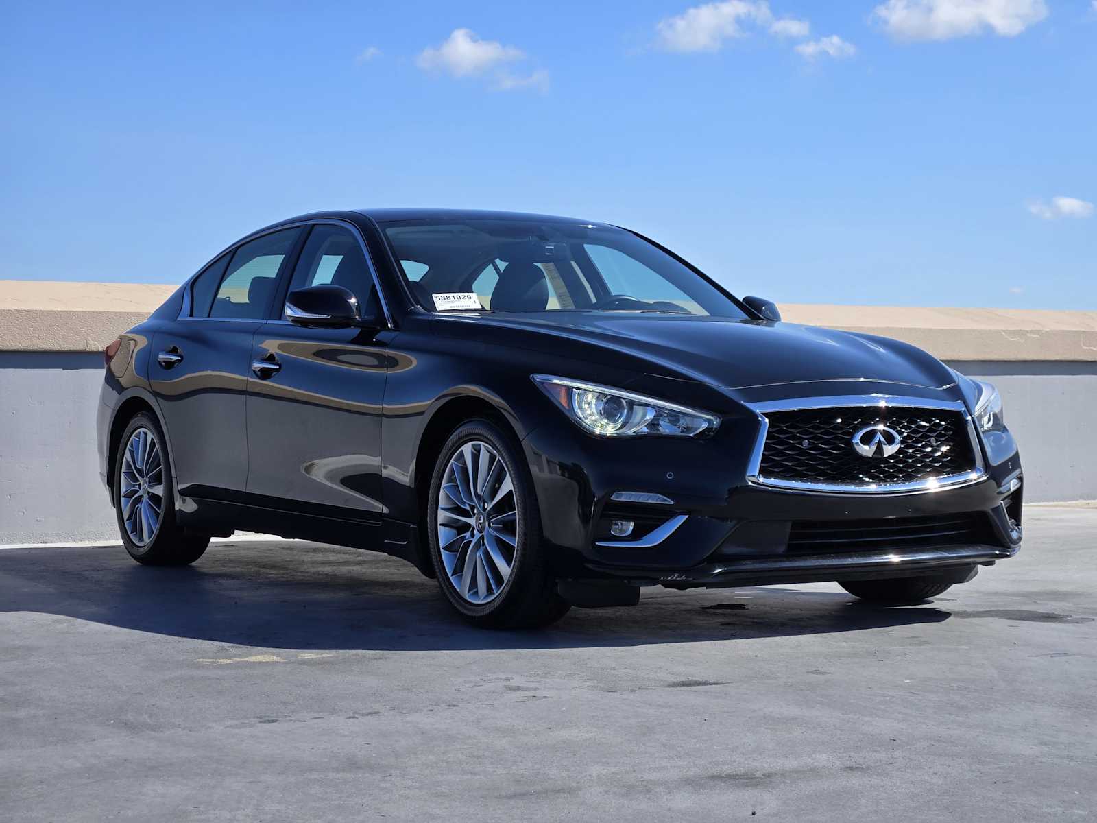 2022 Infiniti Q50 LUXE photo 3