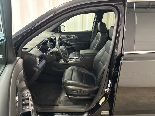 2022 Chevrolet Traverse Leather photo 5