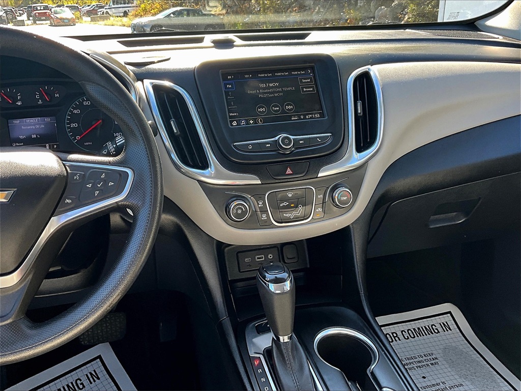 2019 Chevrolet Equinox LS photo 16