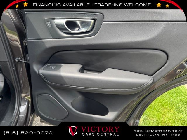 2024 Volvo XC60 B5 Core photo 17