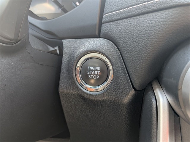 2023 Toyota RAV4 XLE Premium photo 14
