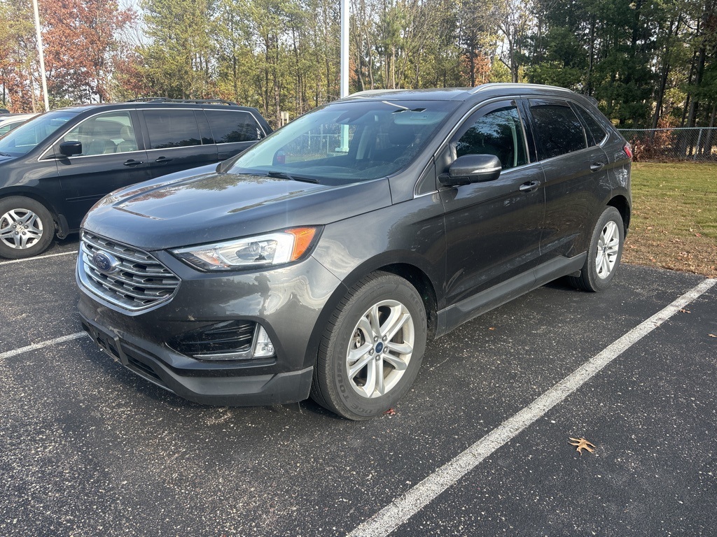 2019 Ford Edge SEL photo 2
