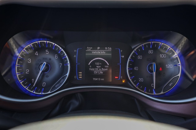 2023 Chrysler Voyager LX photo 24