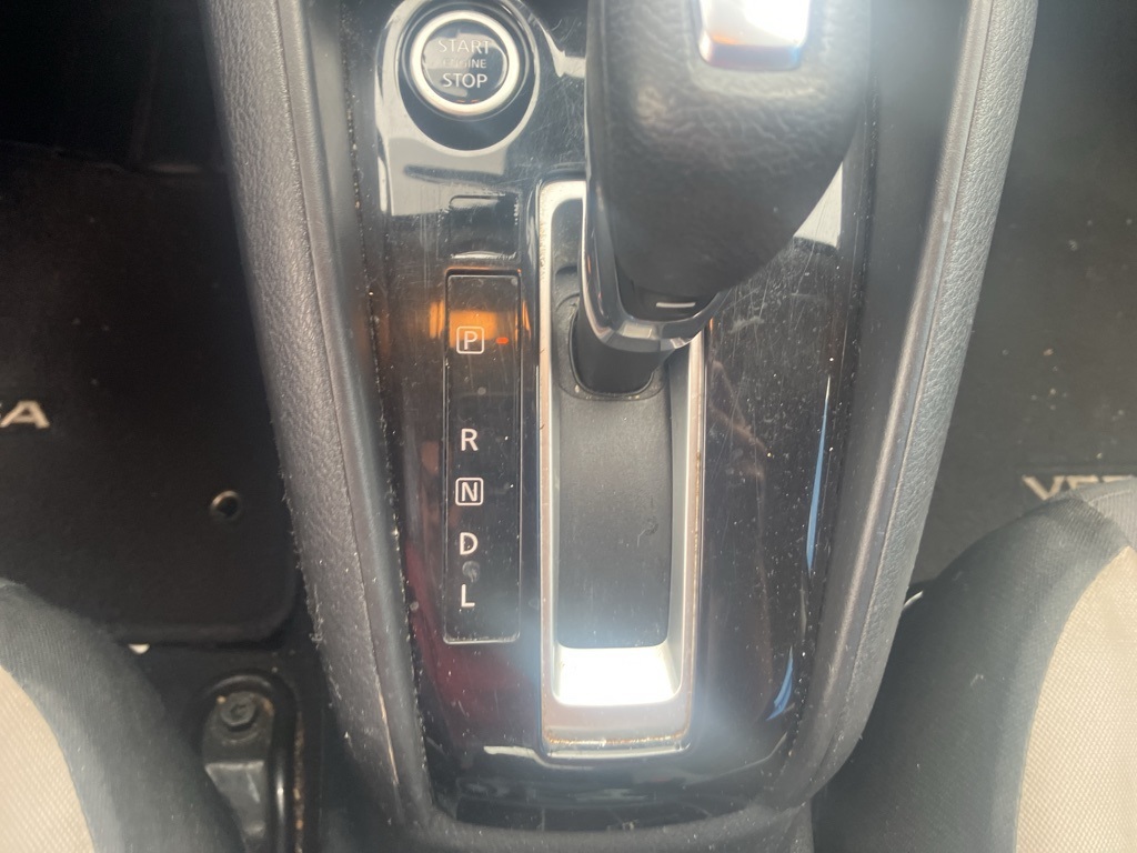 2021 Nissan Versa SV photo 11