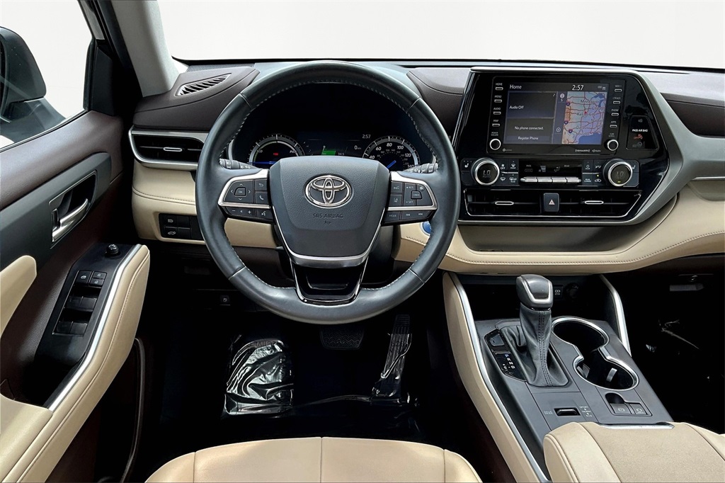 2021 Toyota Highlander Hybrid XLE photo 4