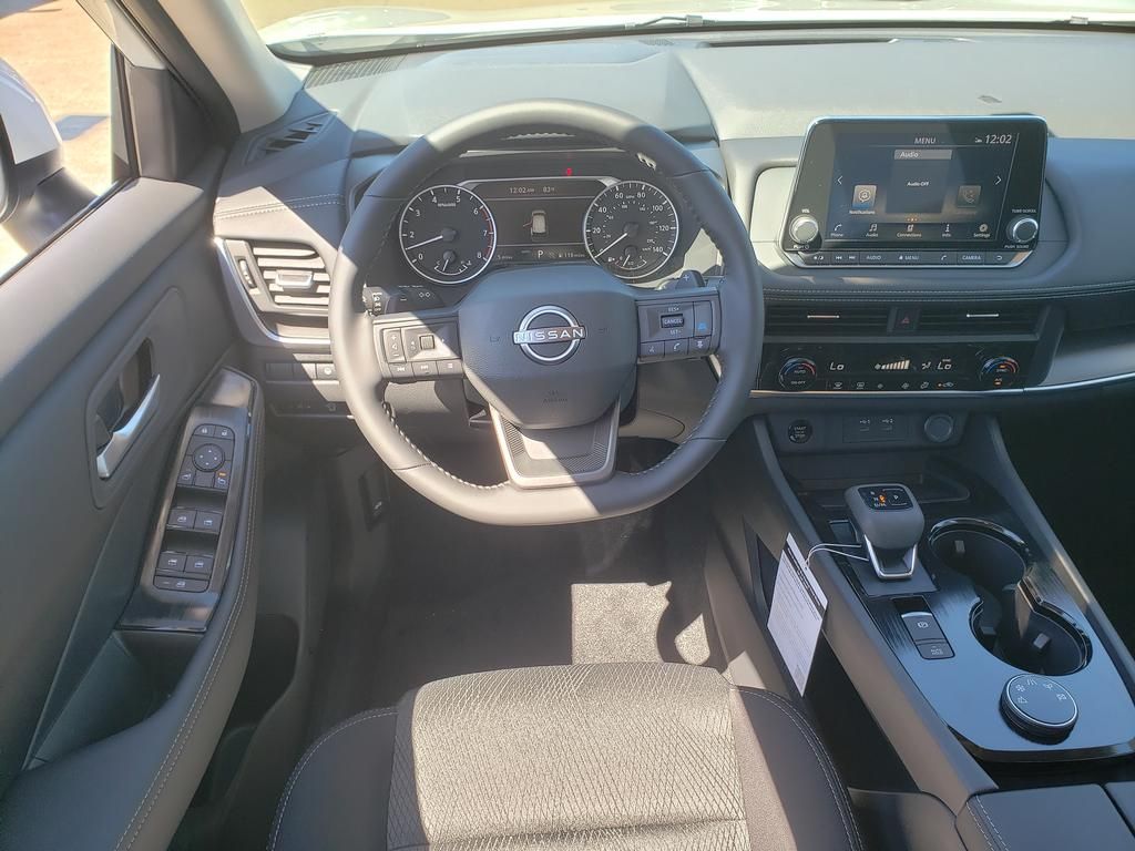 2026 Nissan Rogue SV photo 10