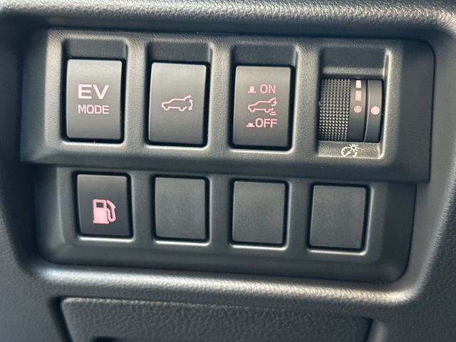2025 Subaru Forester Touring photo 32