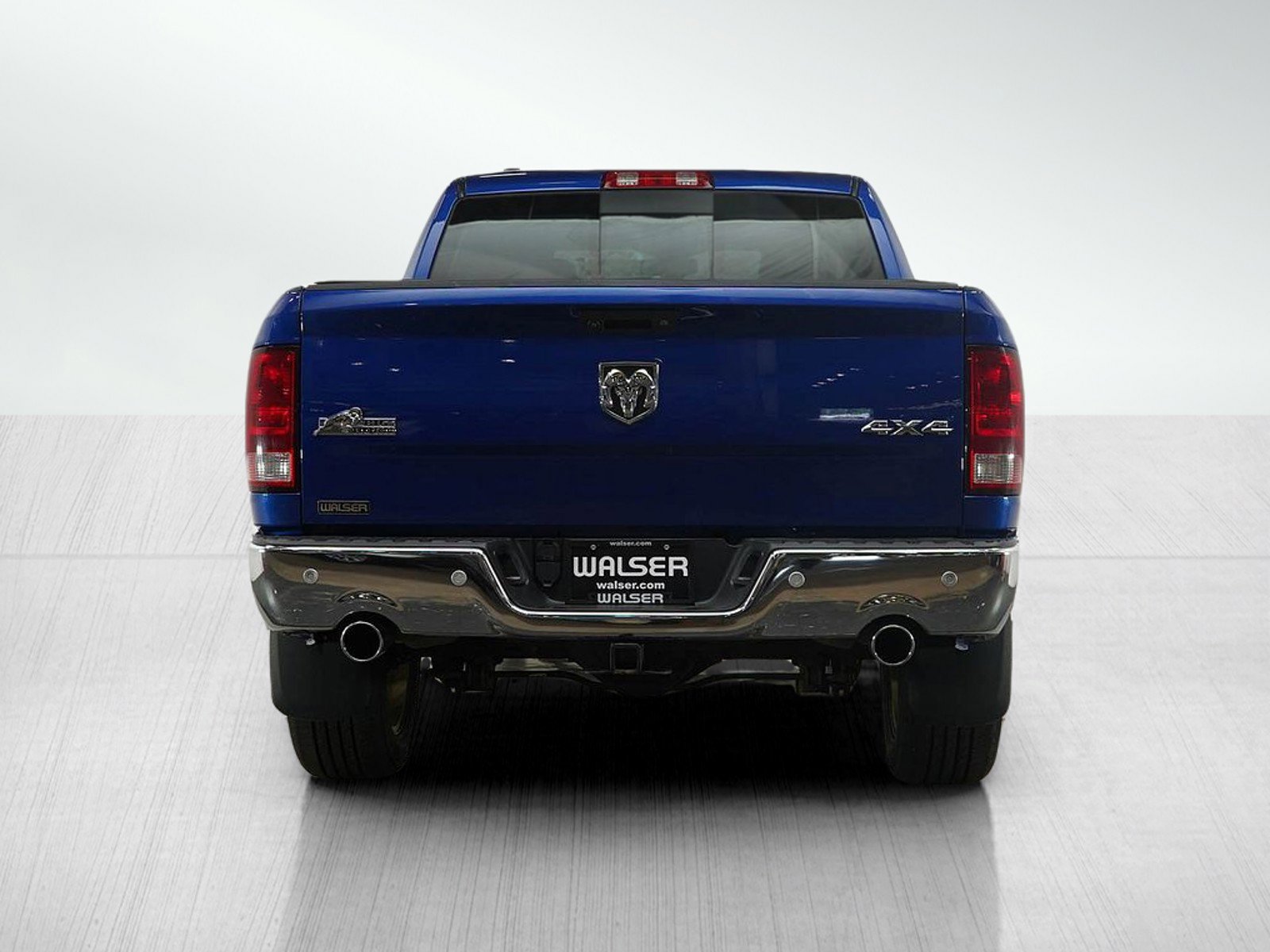 2017 Ram 1500 SLT photo 3