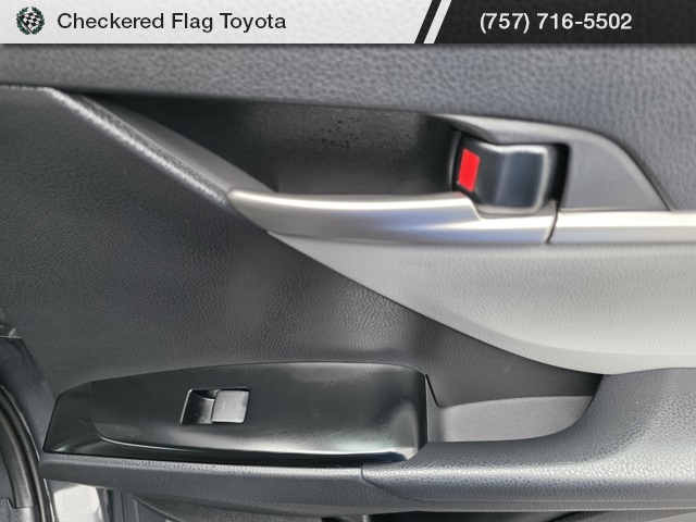 2025 Toyota Camry SE photo 41
