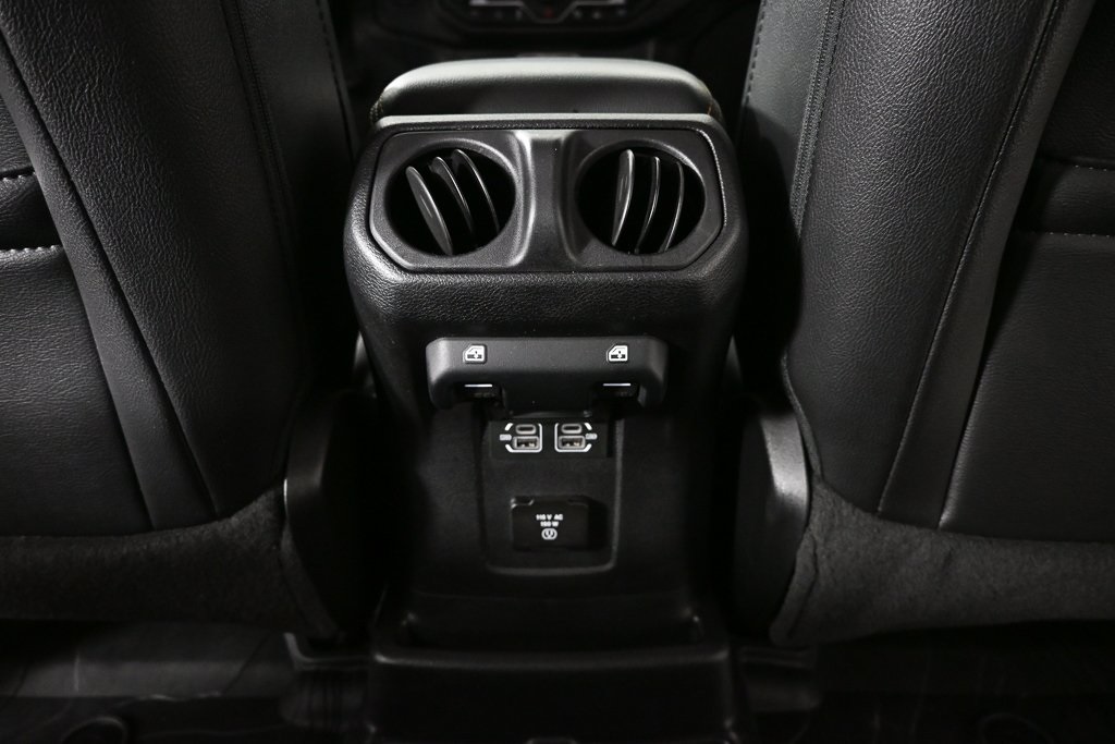 2021 Jeep Wrangler Unlimited Sahara High Altitude photo 15