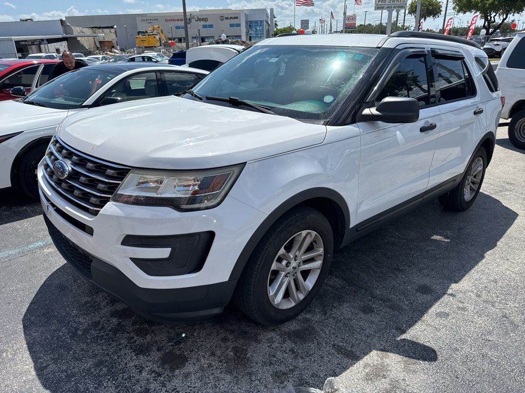 2017 Ford Explorer Base photo 5