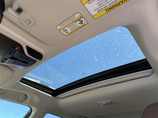 2025 Subaru Outback Touring XT photo 3