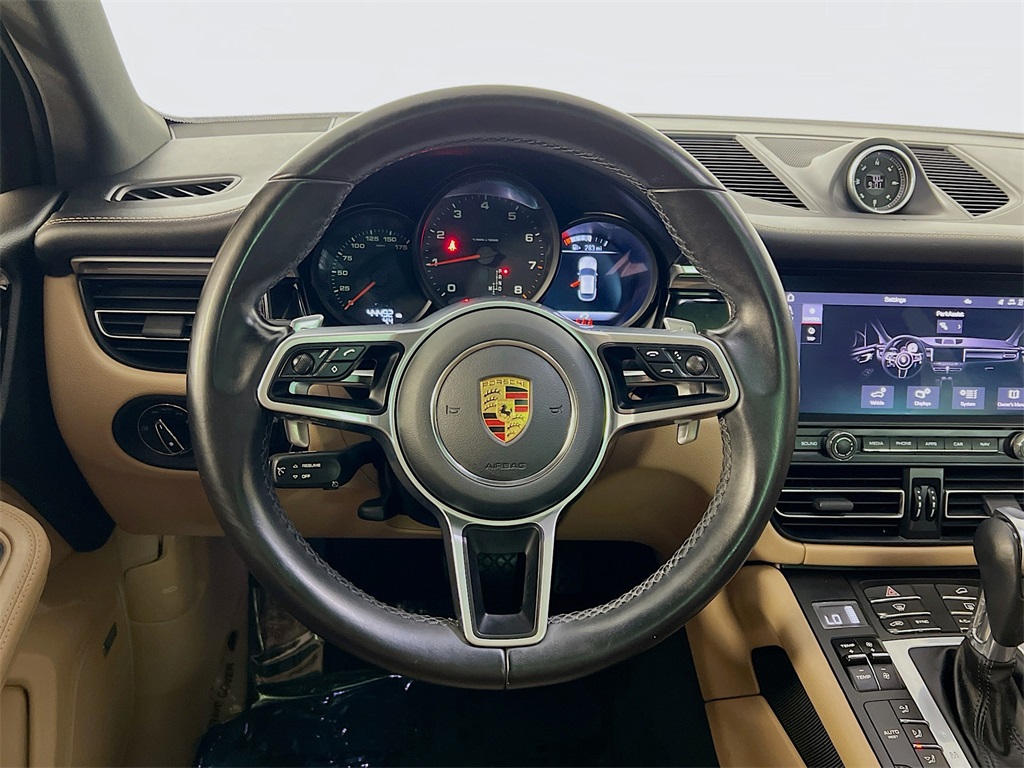 2021 Porsche Macan Base photo 11