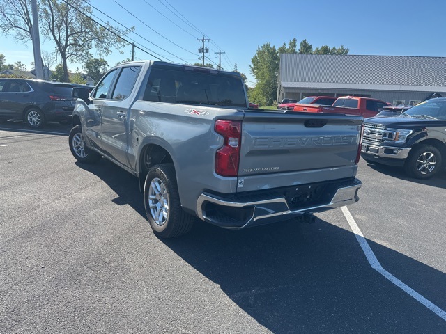 2023 Chevrolet Silverado 1500 LT photo 4