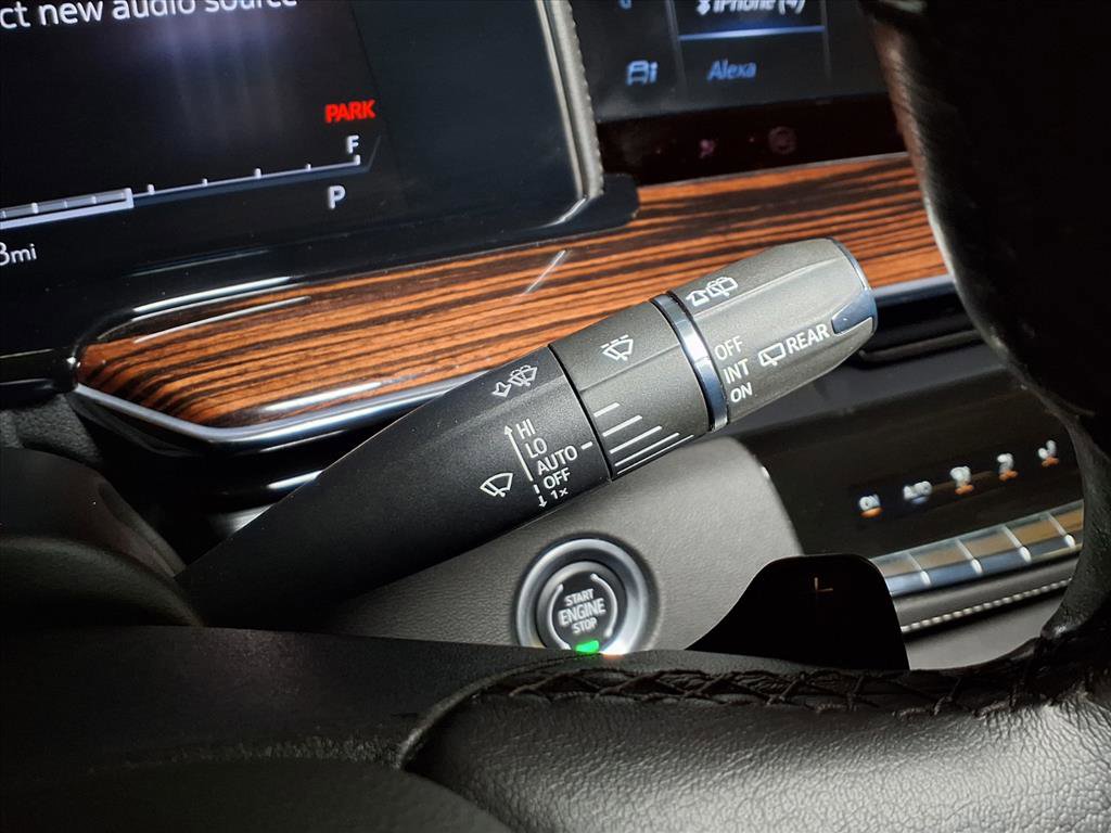2022 Cadillac Escalade ESV Premium Luxury photo 10