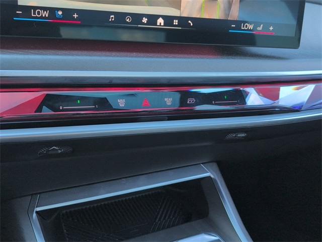 Used 2023 Alpine White BMW 760i xDrive image 25