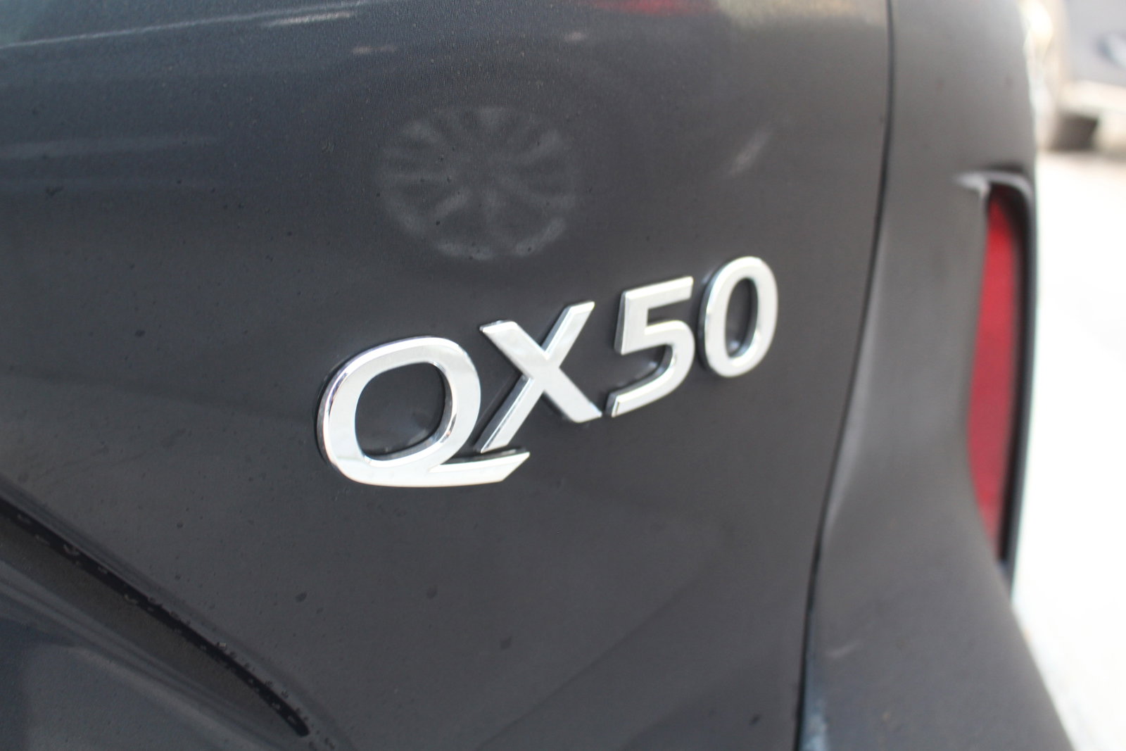 2025 Infiniti QX50 Luxe photo 5