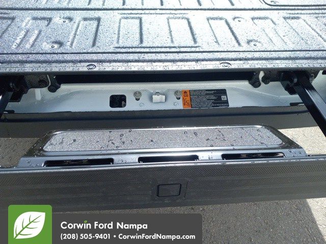 2025 Ford F-350 Lariat photo 30