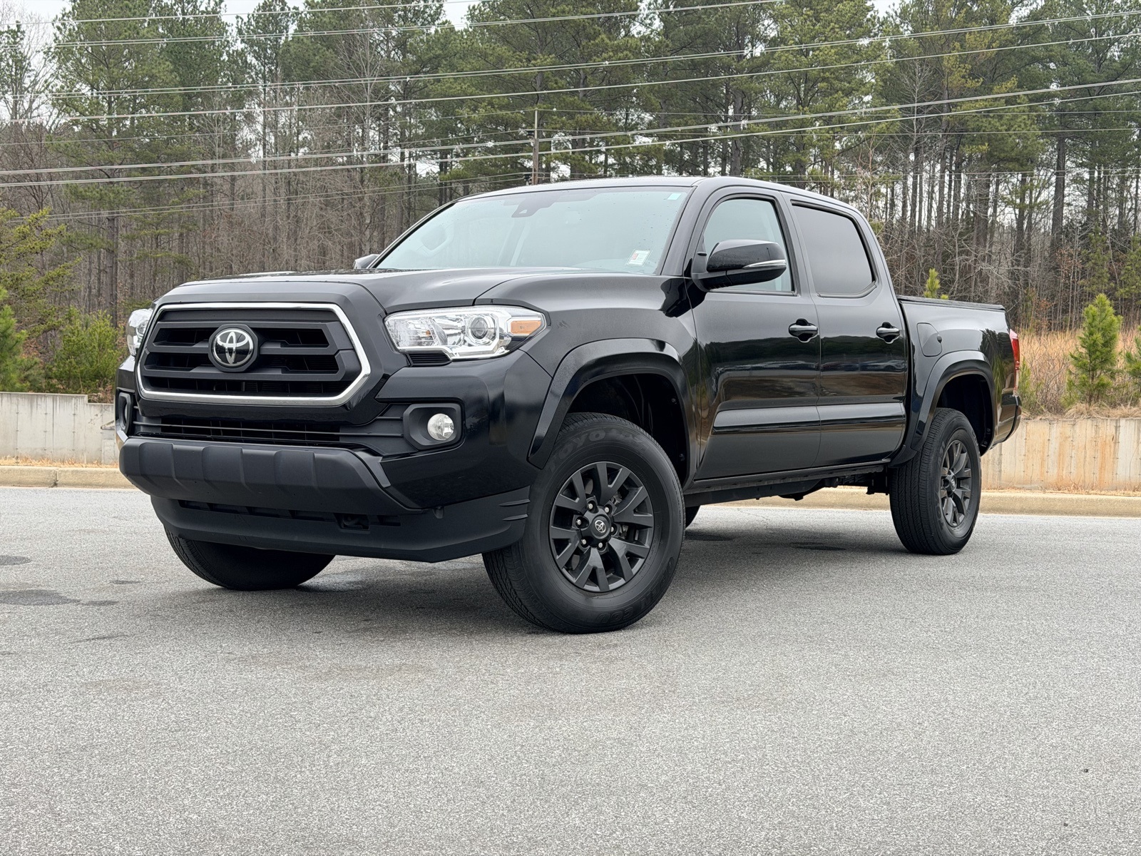 2023 Toyota Tacoma SR5's photo