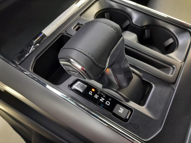 2025 Ford F-150 Lariat photo 26