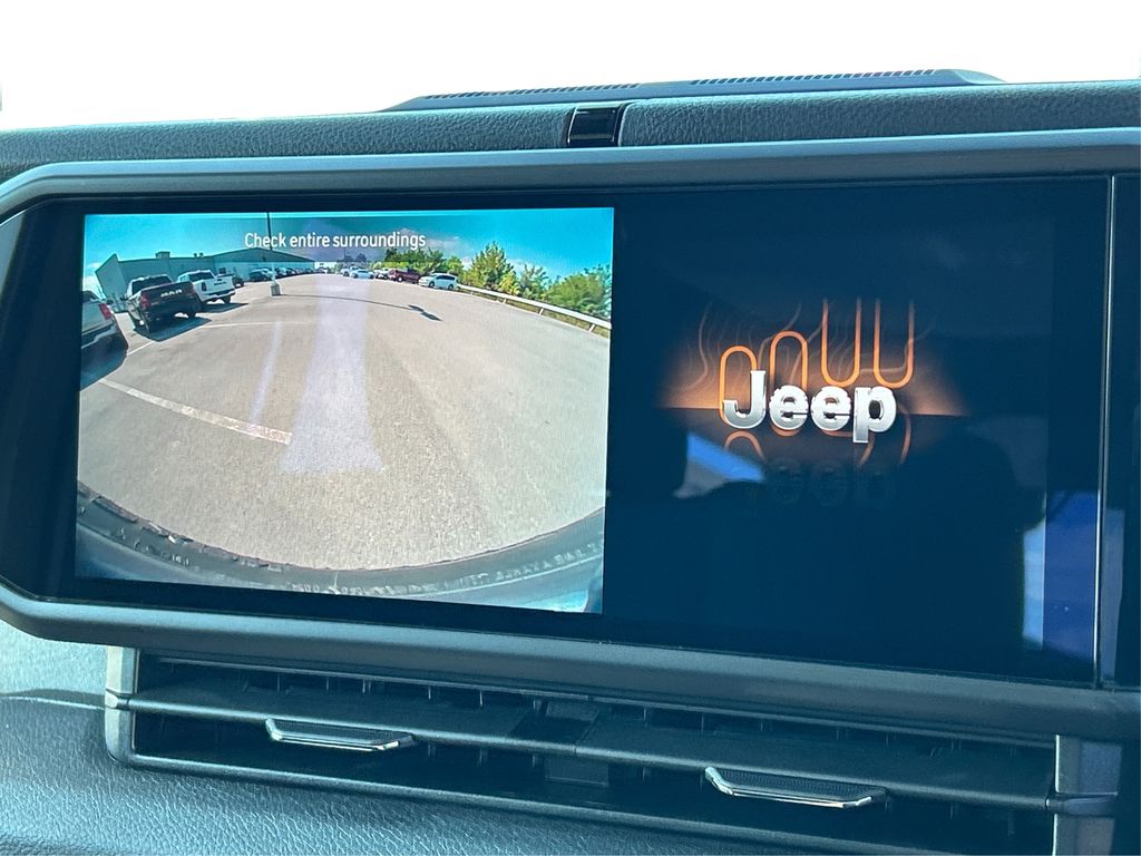 2025 Jeep Wrangler Sport RHD photo 23