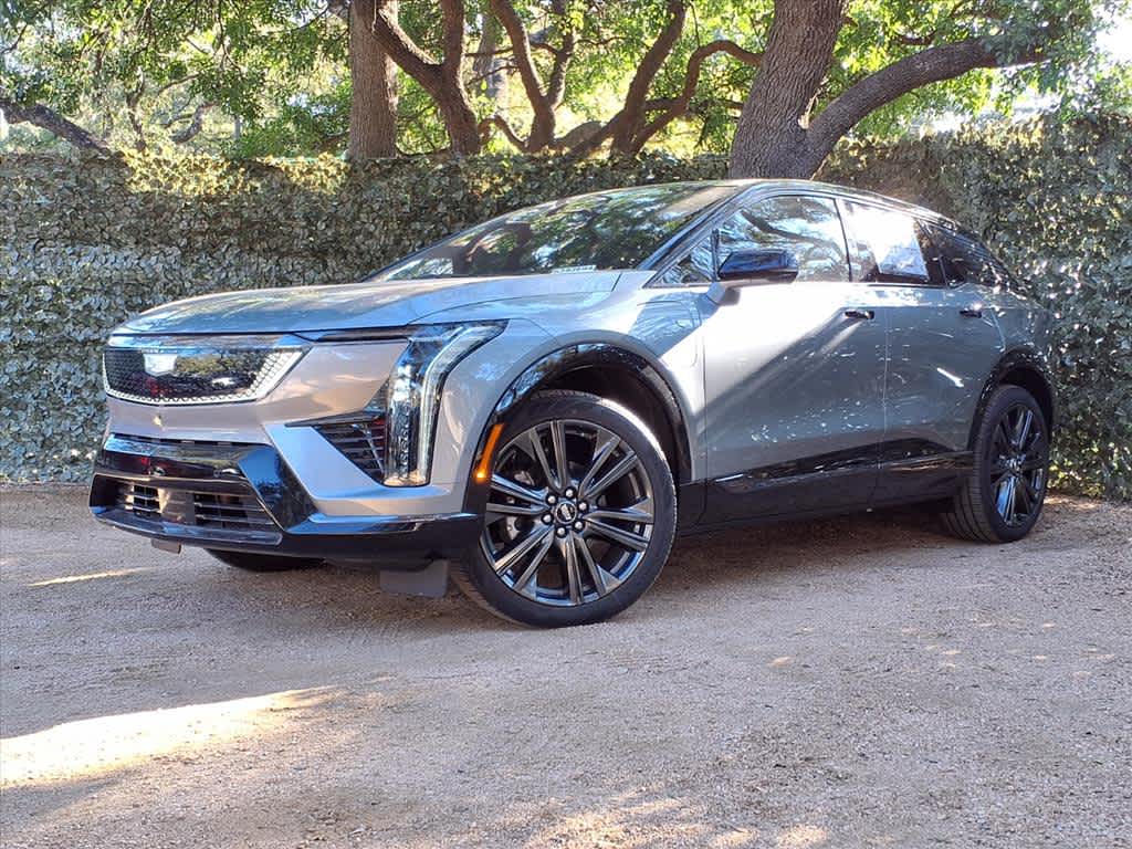 2025 Cadillac OPTIQ Sport 2's photo