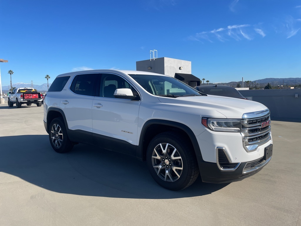2023 GMC Acadia SLE's photo