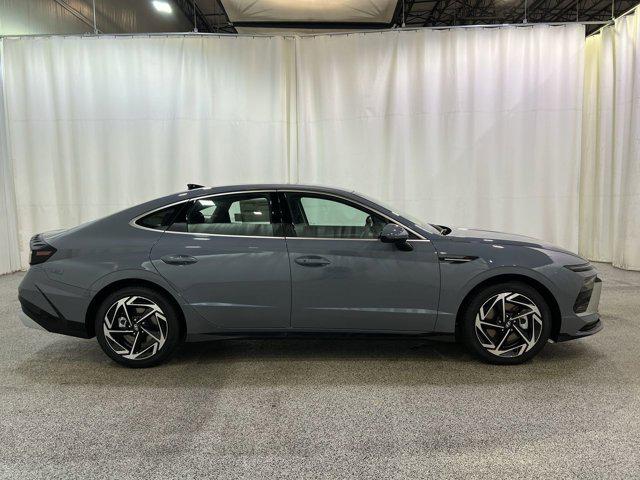 2026 Hyundai Sonata SEL Sport photo 3