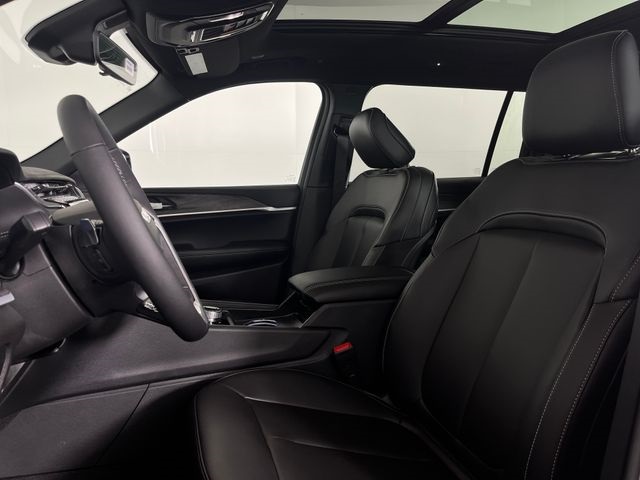 2025 Jeep Grand Cherokee Limited photo 9