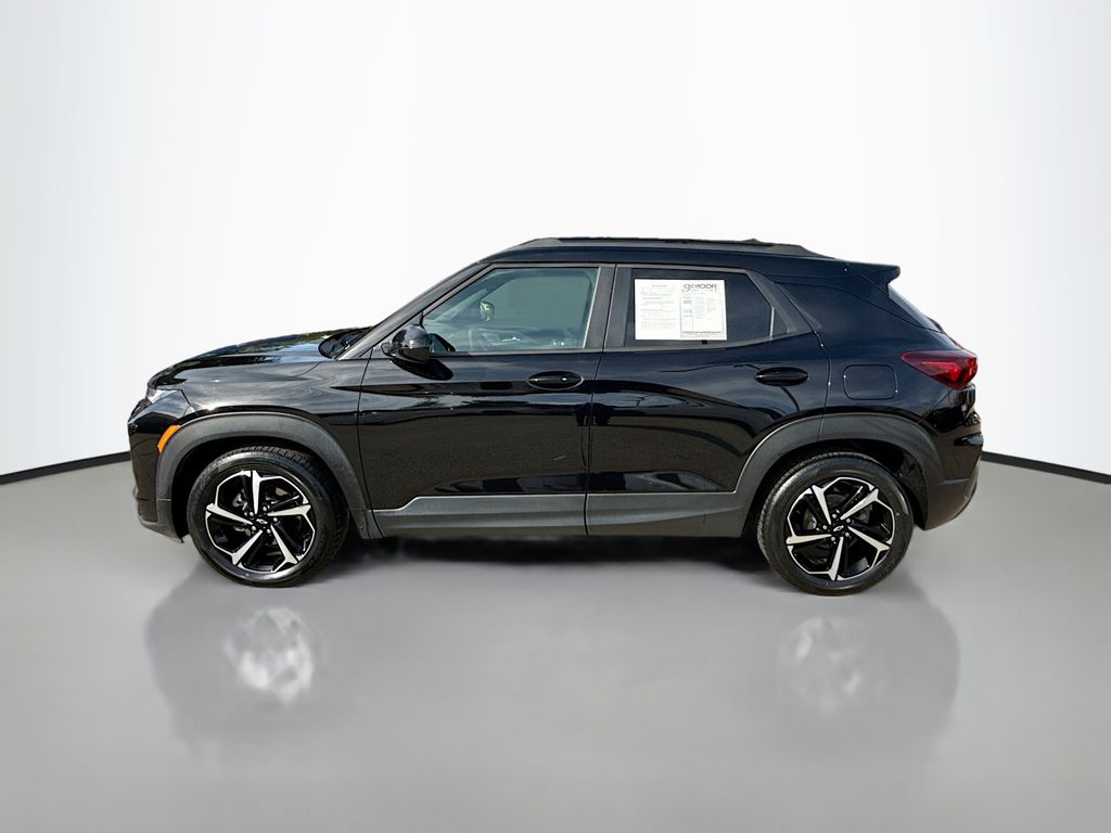 2021 Chevrolet Trailblazer RS photo 2