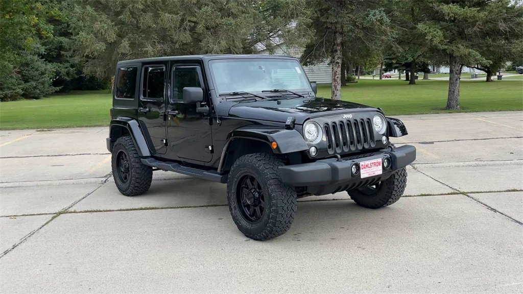 Used 2018 Jeep Wrangler JK Unlimited Sahara with VIN 1C4HJWEG6JL927237 for sale in Oslo, Minnesota