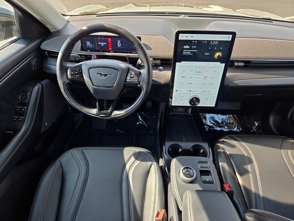 2024 Ford Mustang Mach-E Premium photo 15