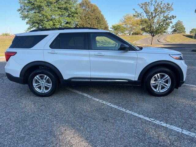 2022 Ford Explorer XLT photo 9