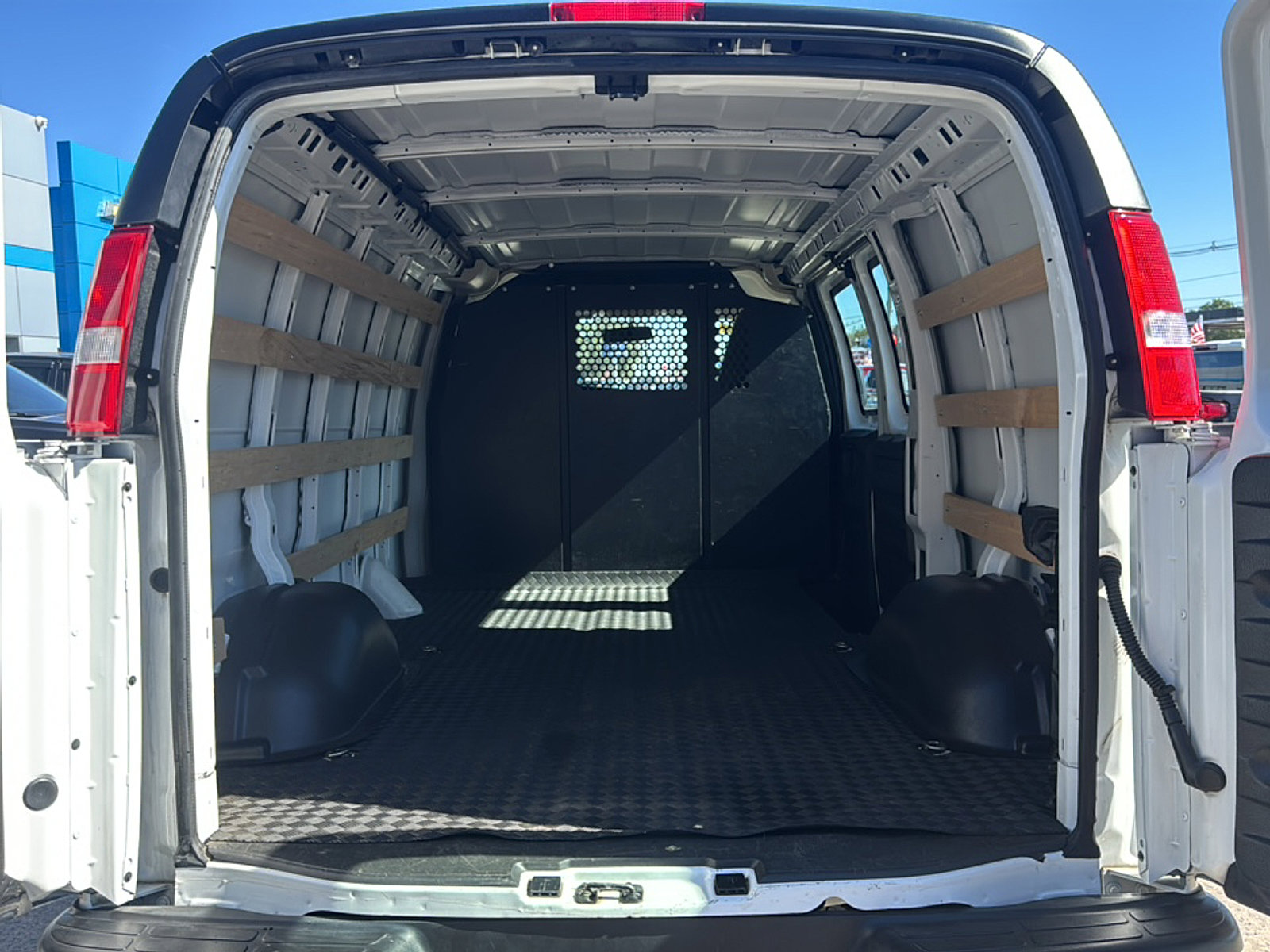 2023 Gmc Savana 2500 Cargo photo 14
