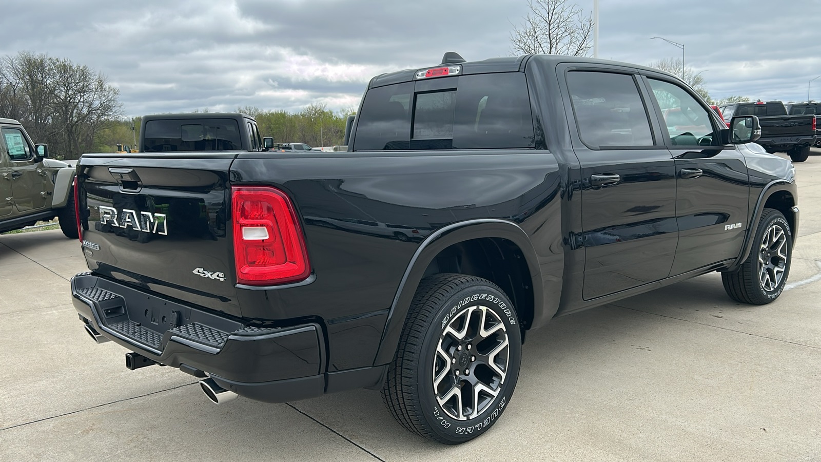 2025 Ram 1500 Laramie photo 3