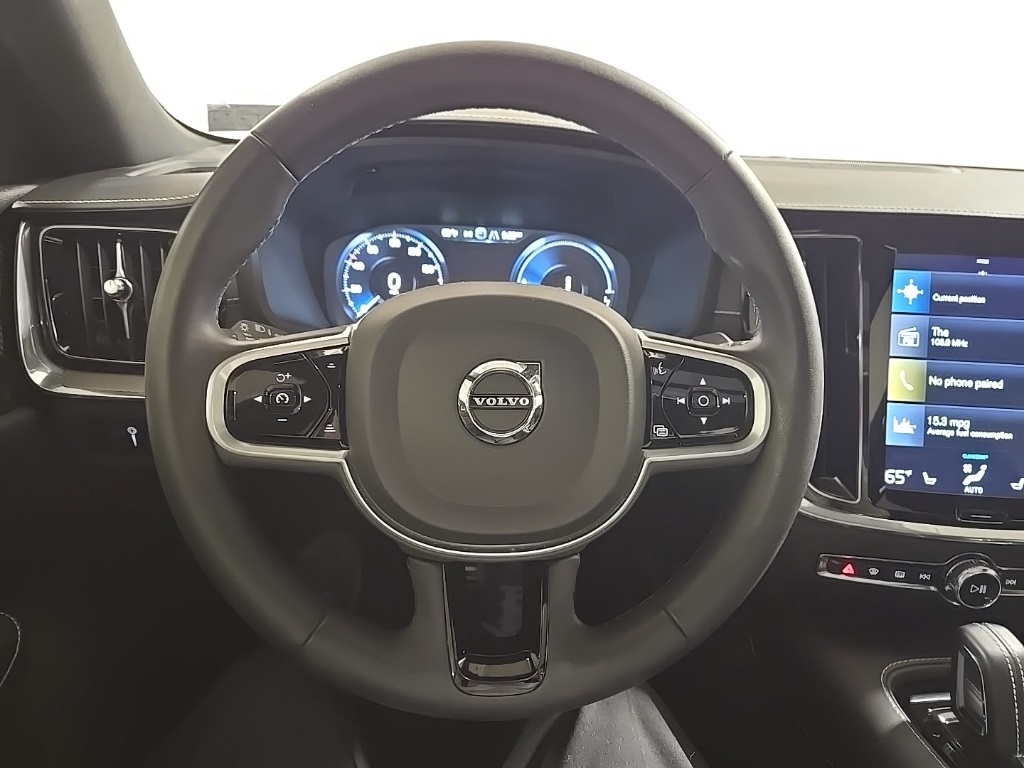 2022 Volvo S60 Recharge T8 Black Edition R-Design photo 11